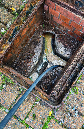 https://blockeddrainsglendalough.com.au/uploads/2025/07/hero-blocked-sewers-67191.jpg